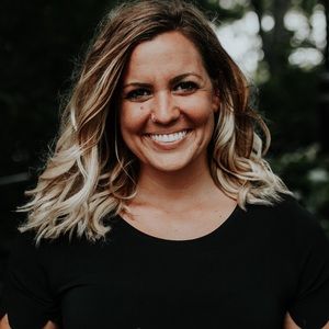 Meet your Posher, Rebecca